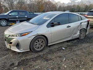 2017 TOYOTA PRIUS