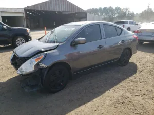 2016 NISSAN VERSA
