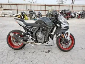 2024 SUZUKI GSX800 F