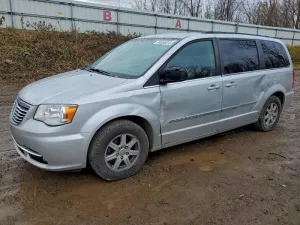 2012 CHRYSLER MINIVAN
