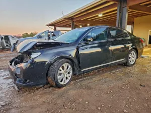 2011 TOYOTA AVALON