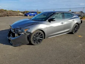 2016 NISSAN MAXIMA