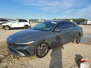 2024 HYUNDAI ELANTRA