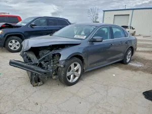 2015 VOLKSWAGEN PASSAT