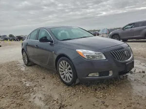 2011 BUICK REGAL