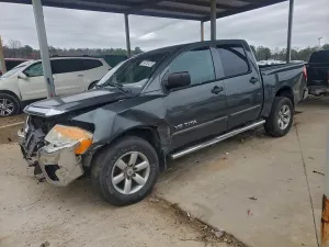 2010 NISSAN TITAN