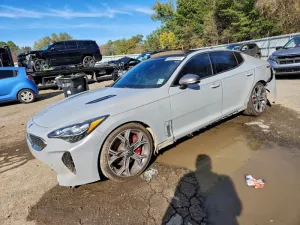 2019 KIA STINGER