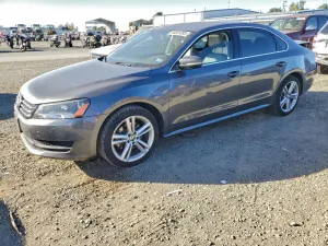 2014 VOLKSWAGEN PASSAT