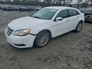 2011 CHRYSLER 200