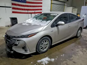 2022 TOYOTA PRIUS