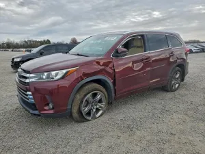 2017 TOYOTA HIGHLANDER
