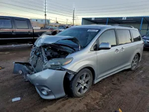 2015 TOYOTA SIENNA