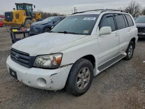 2004 TOYOTA HIGHLANDER