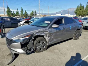 2022 HYUNDAI ELANTRA