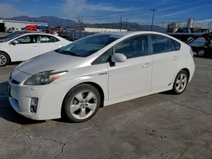 2011 TOYOTA PRIUS