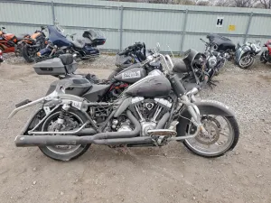 2010 HARLEY-DAVIDSON FL