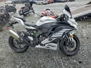 2025 KAWASAKI ZX400 S