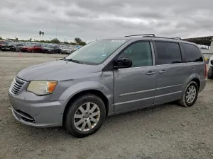 2014 CHRYSLER MINIVAN