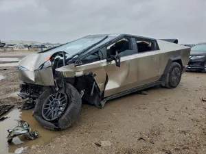 2025 TESLA CYBERTRUCK