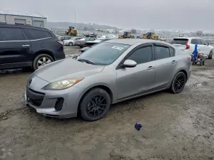 2013 MAZDA 3