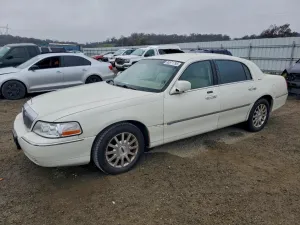 2006 LINCOLN TOWNCAR
