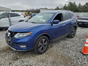 2017 NISSAN ROGUE