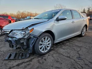 2014 TOYOTA CAMRY