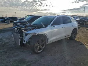 2023 GENESIS GV70 BASE