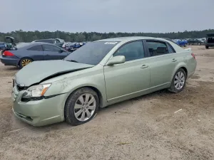 2005 TOYOTA AVALON