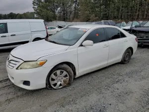 2011 TOYOTA CAMRY