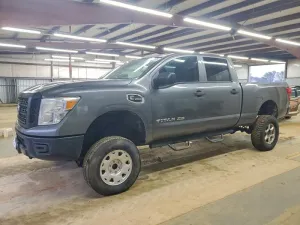 2017 NISSAN TITAN