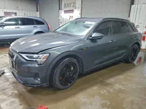 2022 AUDI E-TRON
