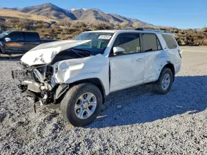 2023 TOYOTA 4RUNNER SE