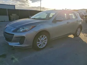 2013 MAZDA 3