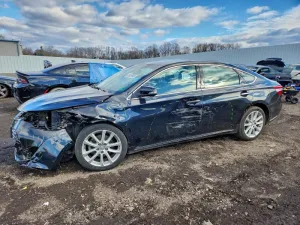 2013 TOYOTA AVALON