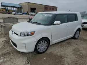 2015 TOYOTA SCION