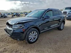 2013 VOLKSWAGEN TOUAREG