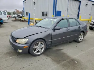 2002 LEXUS IS