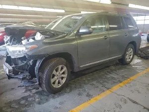 2011 TOYOTA HIGHLANDER