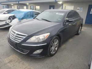 2013 HYUNDAI GENESIS