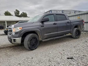 2017 TOYOTA TUNDRA