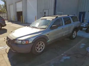 2004 VOLVO XC70