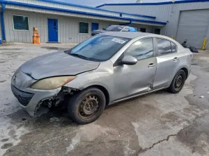 2011 MAZDA 3