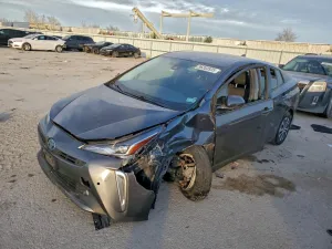 2019 TOYOTA PRIUS