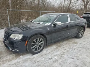 2016 CHRYSLER 300