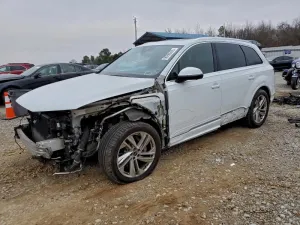 2021 AUDI Q7