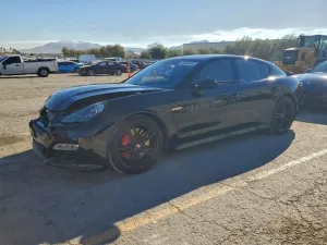 2013 PORSCHE PANAMERA