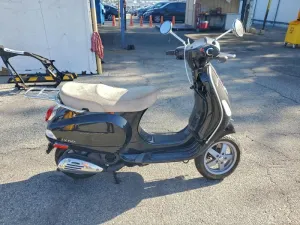 2010 VESPA SCOOTER