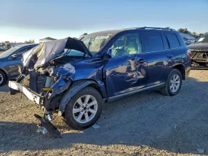 2013 TOYOTA HIGHLANDER