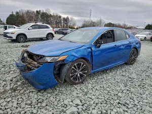 2018 TOYOTA CAMRY